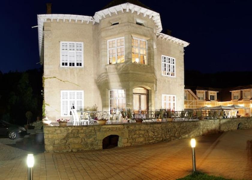 Cantabria Arenas de Iguna Front of property - evening/night