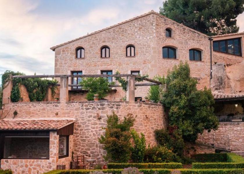 Catalonia Arnes 