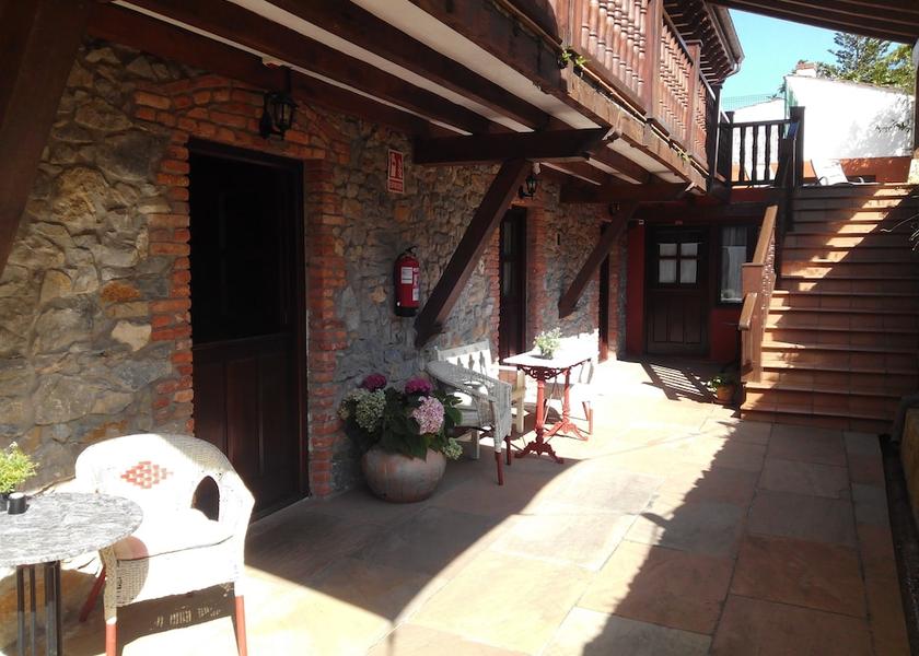 Cantabria Alfoz de Lloredo Porch