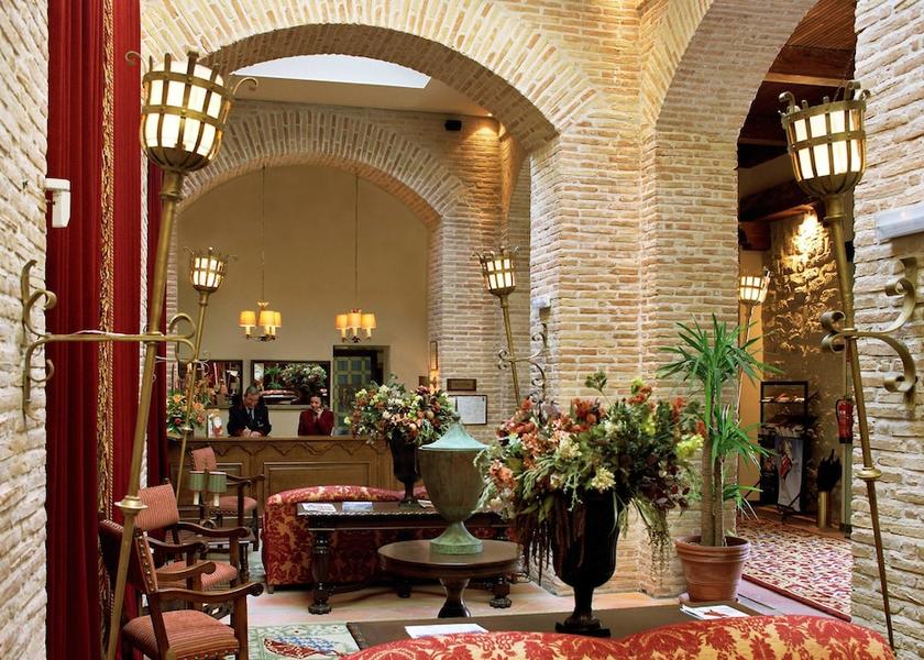 Navarre Olite Lobby
