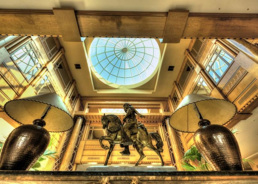  La Marsa Lobby