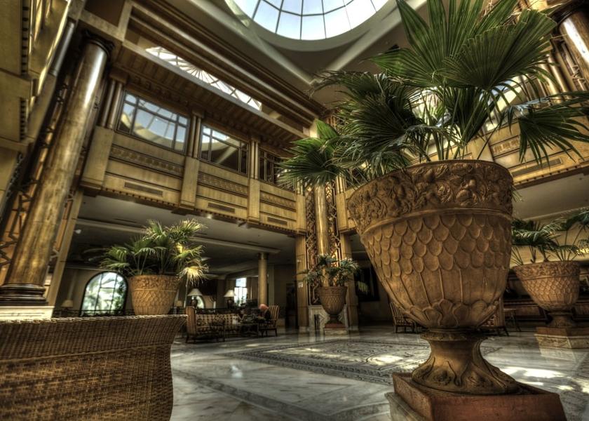  La Marsa Lobby