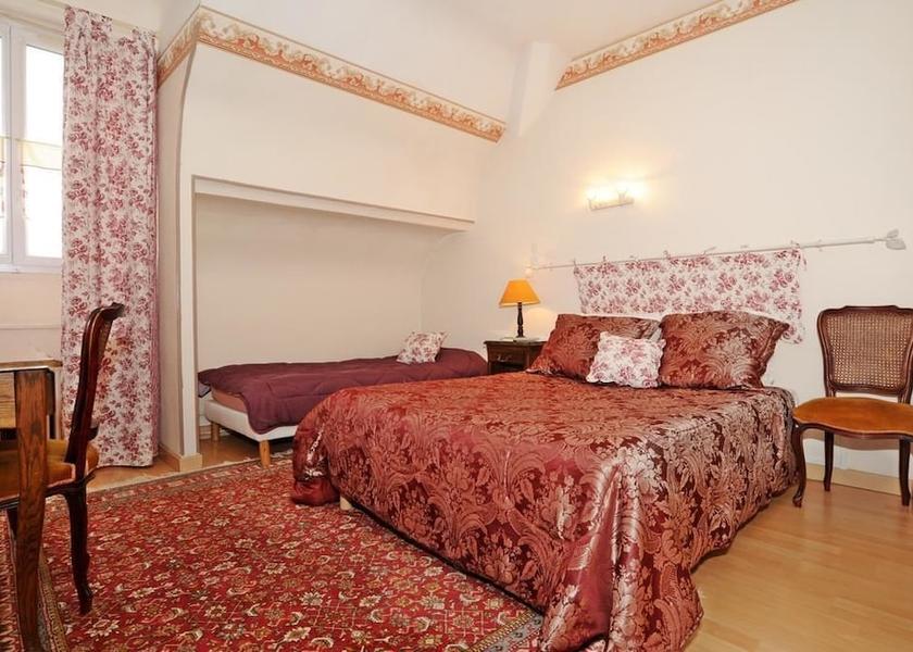 Centre - Loire Valley Sully-sur-Loire Room