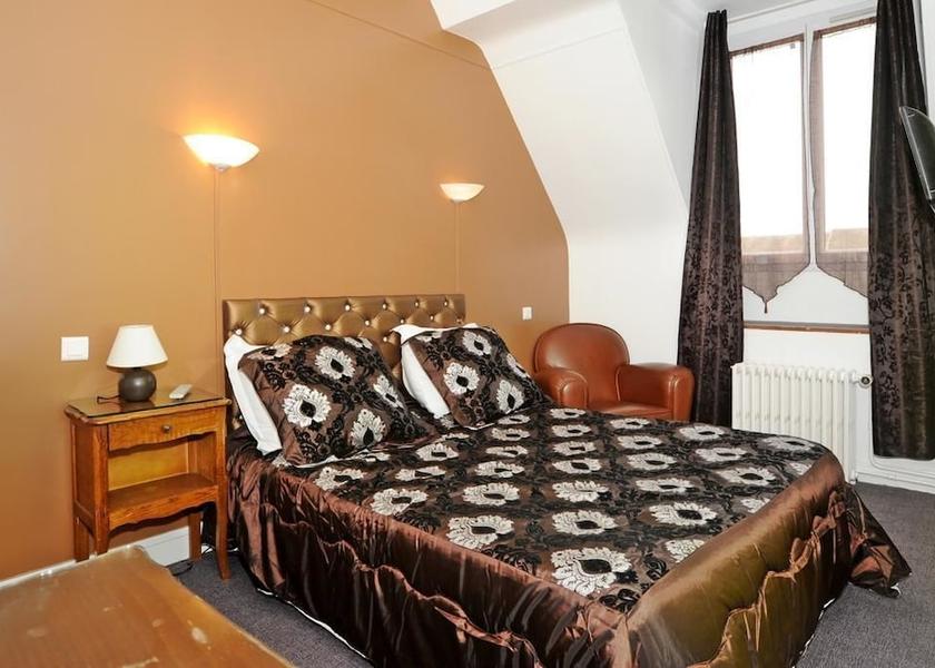 Centre - Loire Valley Sully-sur-Loire Room