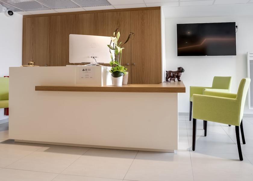 Check-in/check-out kiosk