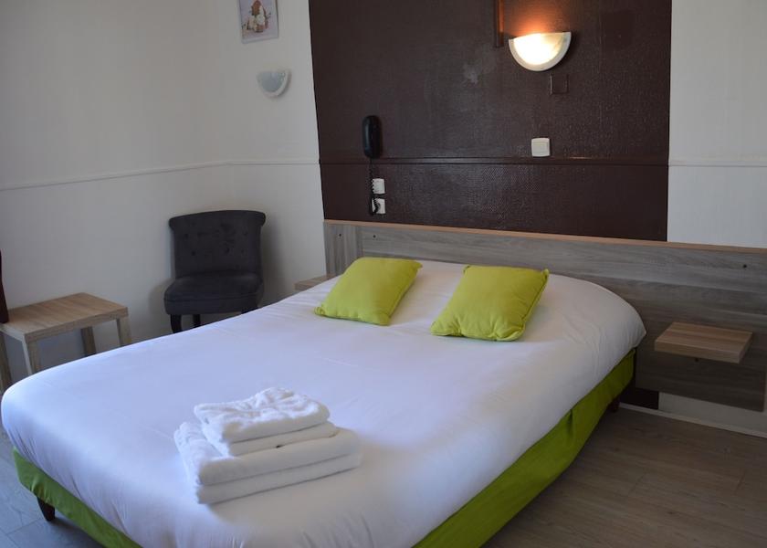 Bourgogne-Franche-Comte Chalon-Sur-Saone Room