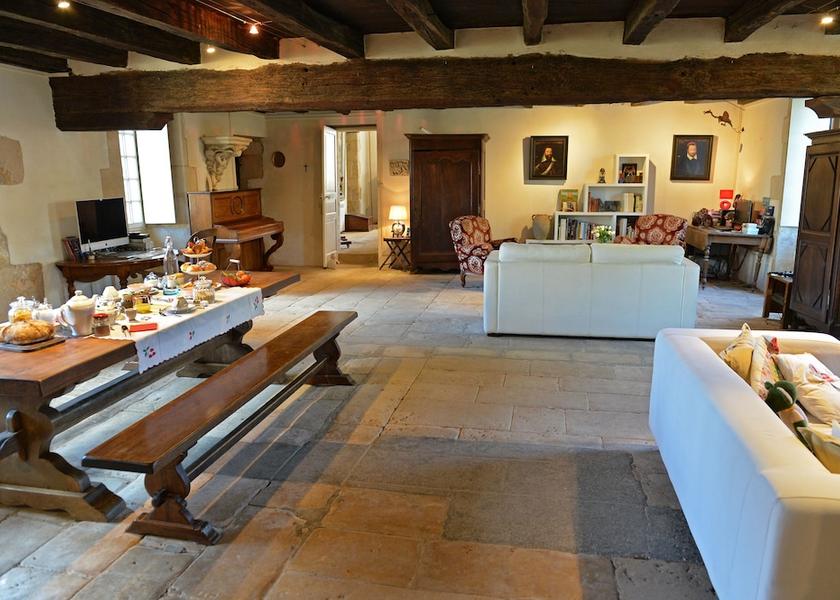 Nouvelle-Aquitaine Azay-le-Brule Lobby