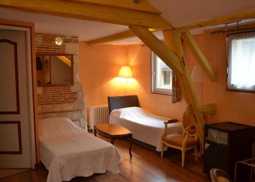 Grand Est Troyes Room