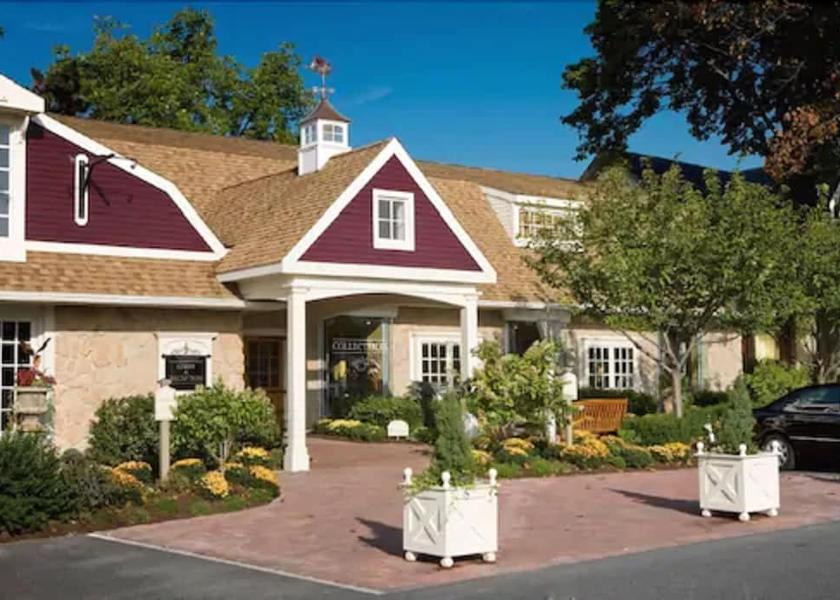 Pennsylvania Leola Facade