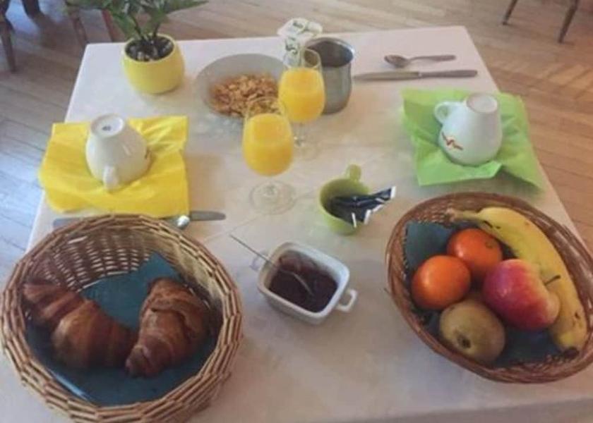 Brittany Concarneau Breakfast Area