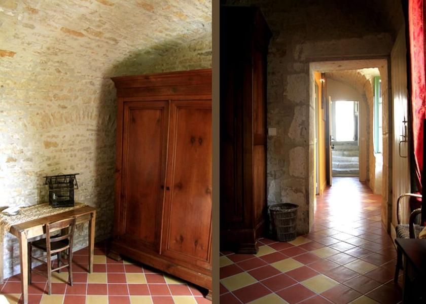 Bourgogne-Franche-Comté Noyers-sur-Serein Hallway