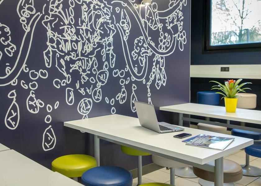 Auvergne-Rhone-Alpes Vienne Business Centre