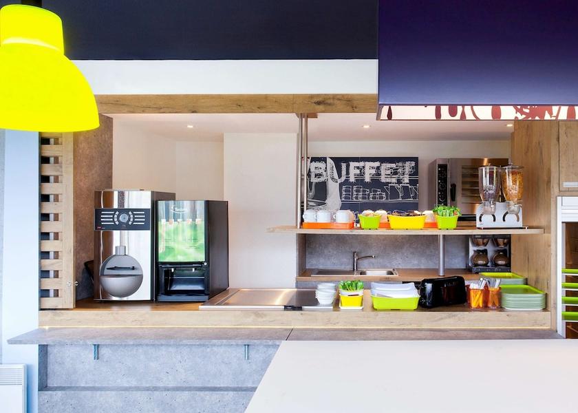 Auvergne-Rhone-Alpes Riom Exterior Detail