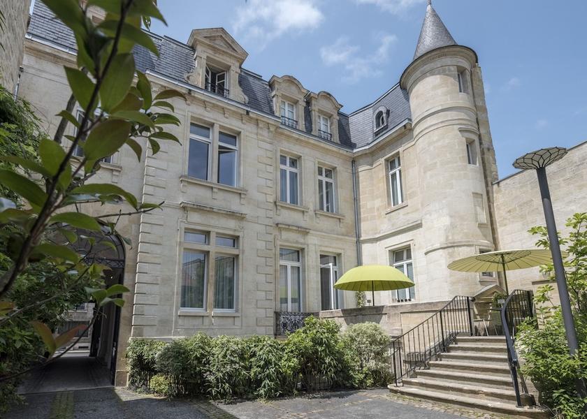 Nouvelle-Aquitaine Bordeaux Courtyard