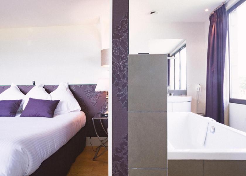 Ile-de-France Rolleboise Executive Queen Room