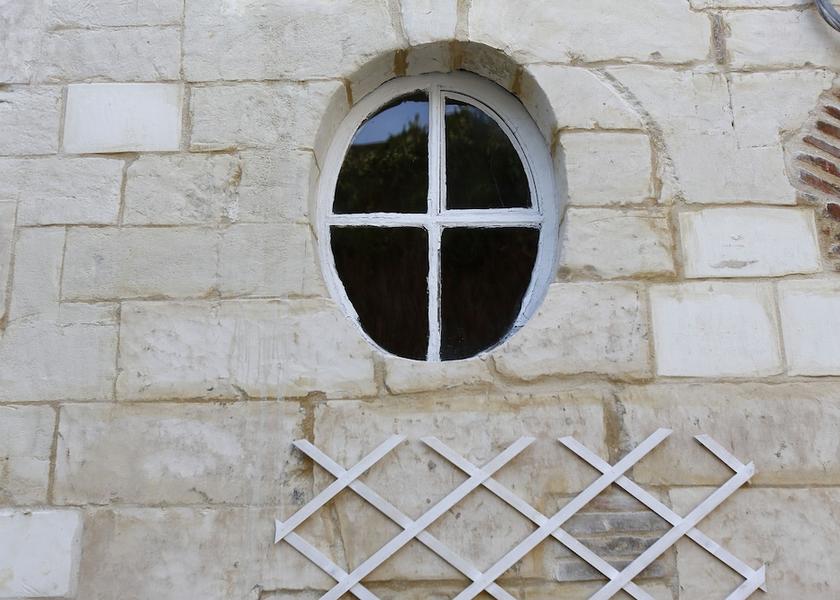 Grand Est Troyes Exterior Detail