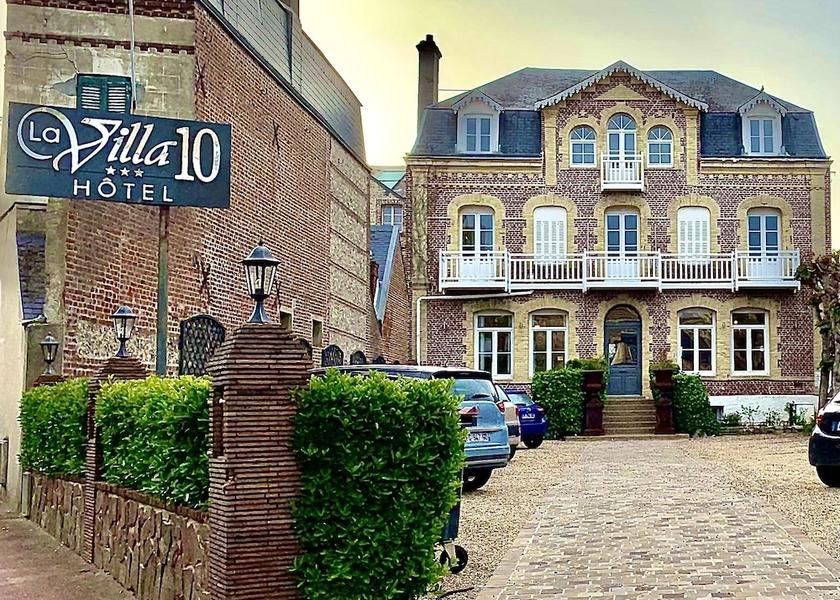 Normandy Etretat Facade