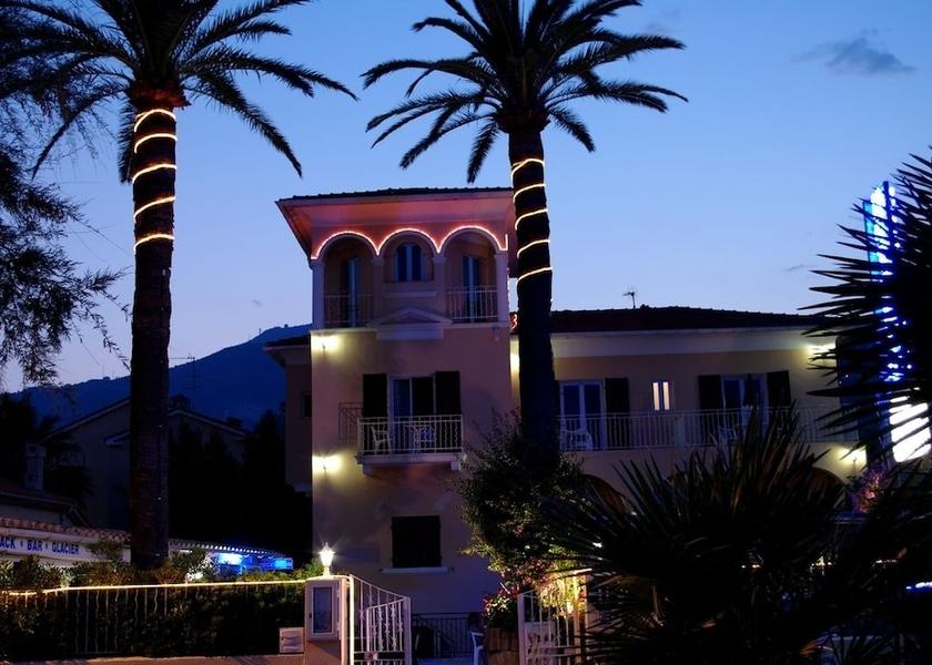Provence - Alpes - Cote d'Azur Roquebrune-Cap-Martin Facade