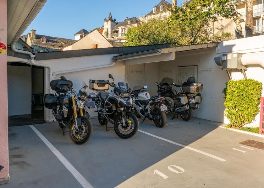 Occitanie Argeles Gazost Parking