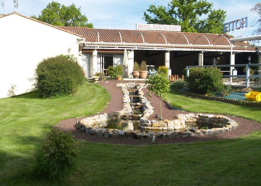Nouvelle-Aquitaine Parthenay Property Grounds