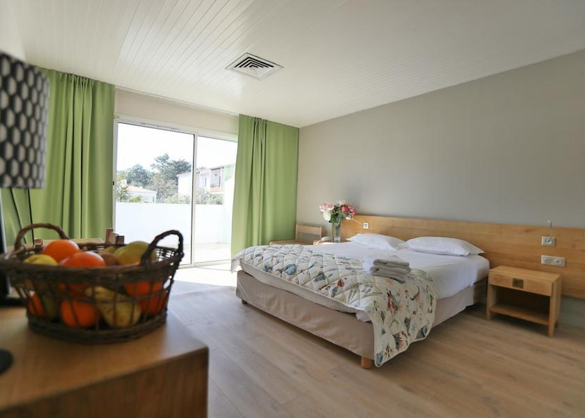 Nouvelle-Aquitaine Sainte-Marie-de-Re Room