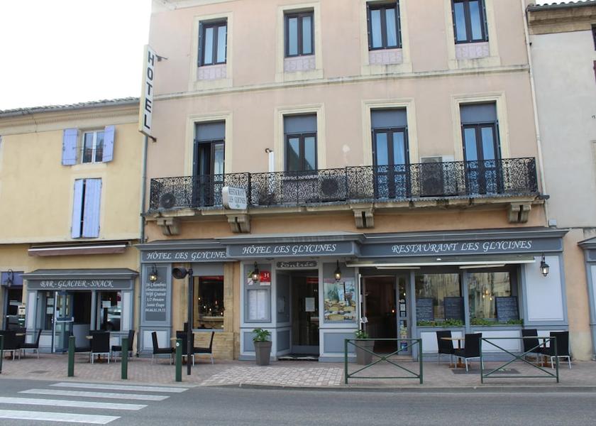 Occitanie Remoulins Entrance