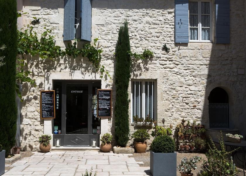 Occitanie Villeneuve-les-Avignon Entrance