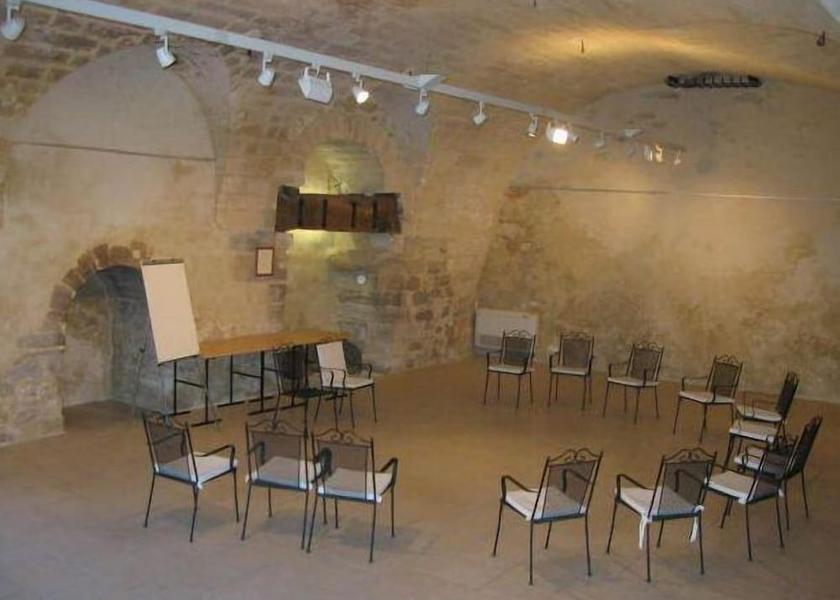 Occitanie Villeneuve-les-Avignon Meeting Room