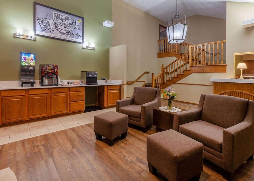Wisconsin Berlin Lobby