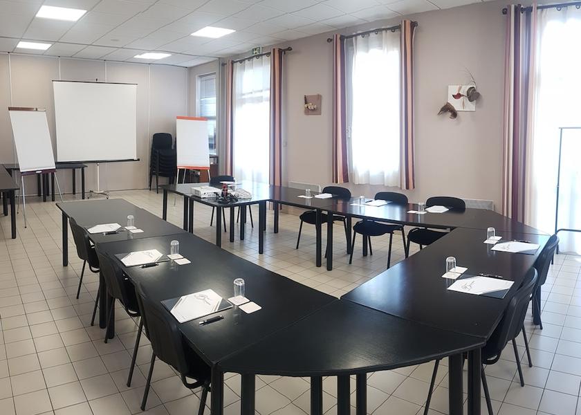Auvergne-Rhône-Alpes Perouges Meeting facility