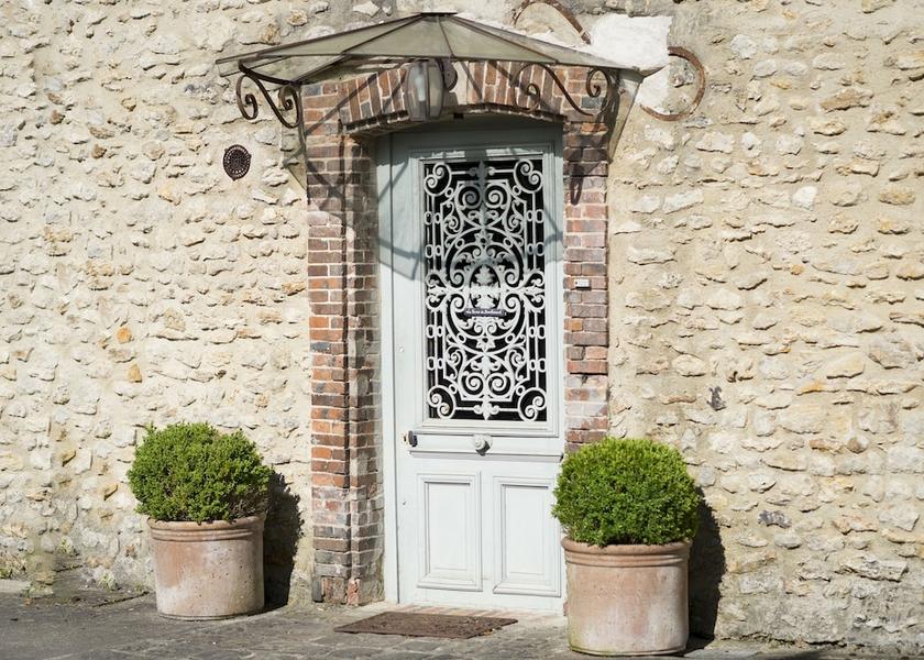 Centre-Loire Valley Bleury-Saint-Symphorien Exterior Detail