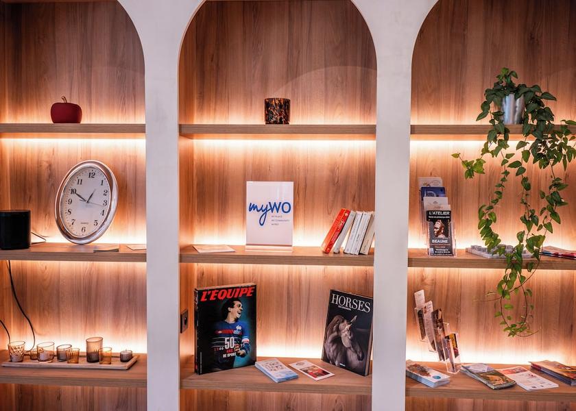 Bourgogne-Franche-Comte Beaune Lobby