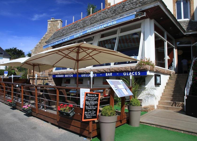 Brittany Perros-Guirec Outdoor dining