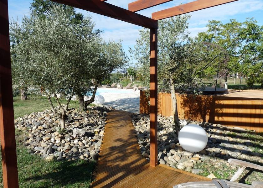 Occitanie Meauzac Exterior Detail