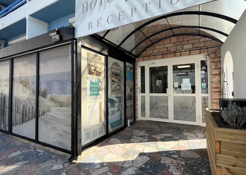 Occitanie Canet-en-Roussillon Front of property