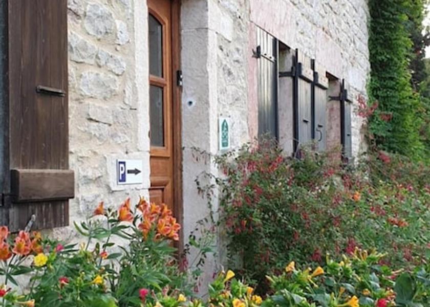 Bourgogne-Franche-Comté Tournus Exterior Detail