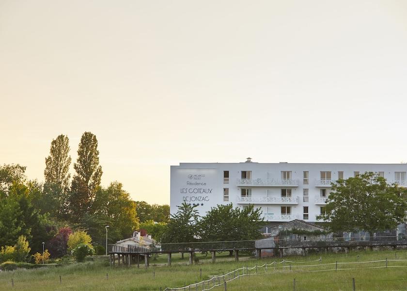 Nouvelle-Aquitaine Jonzac Facade