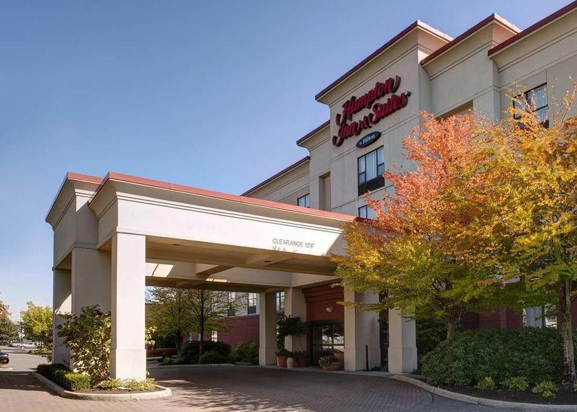 British Columbia Surrey Hotel Exterior
