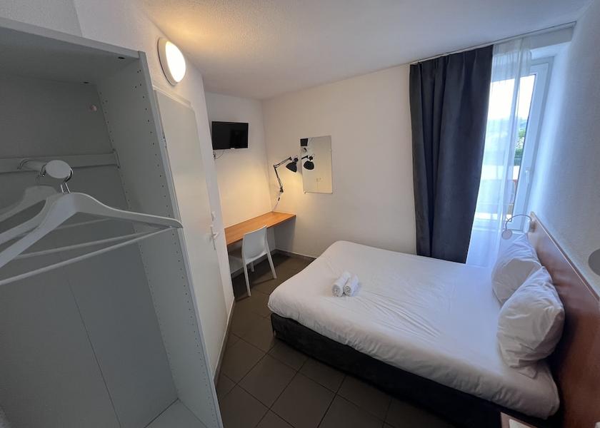 Auvergne-Rhône-Alpes Aubenas Room