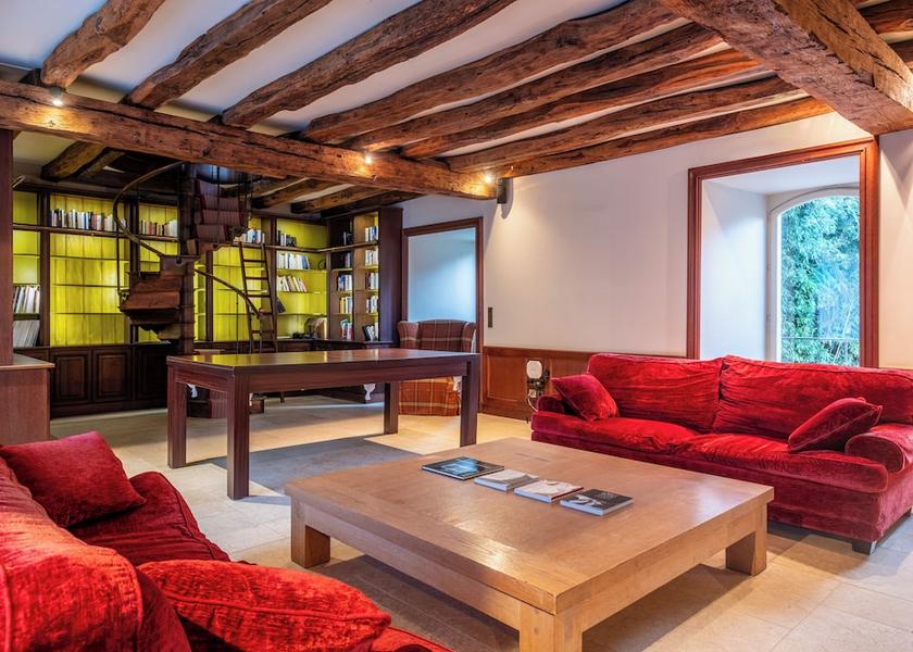 Centre - Loire Valley Beaugency Meeting Room