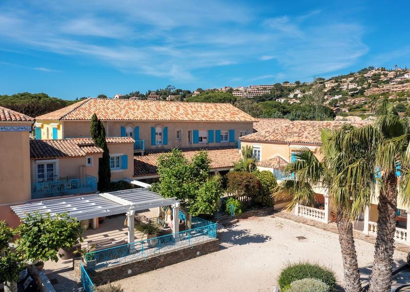 Var Le Lavandou Outdoor Dining