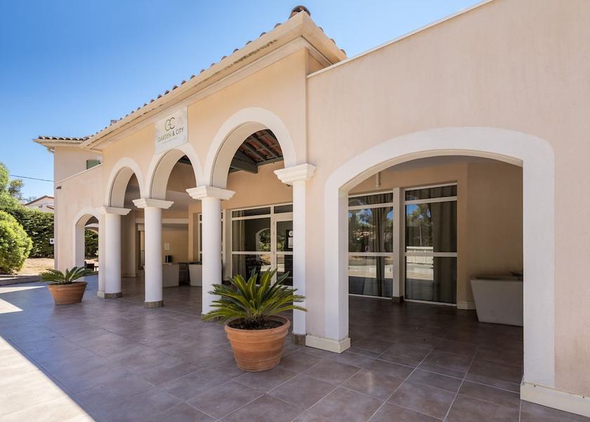 Provence - Alpes - Cote d'Azur Six-Fours-les-Plages Facade