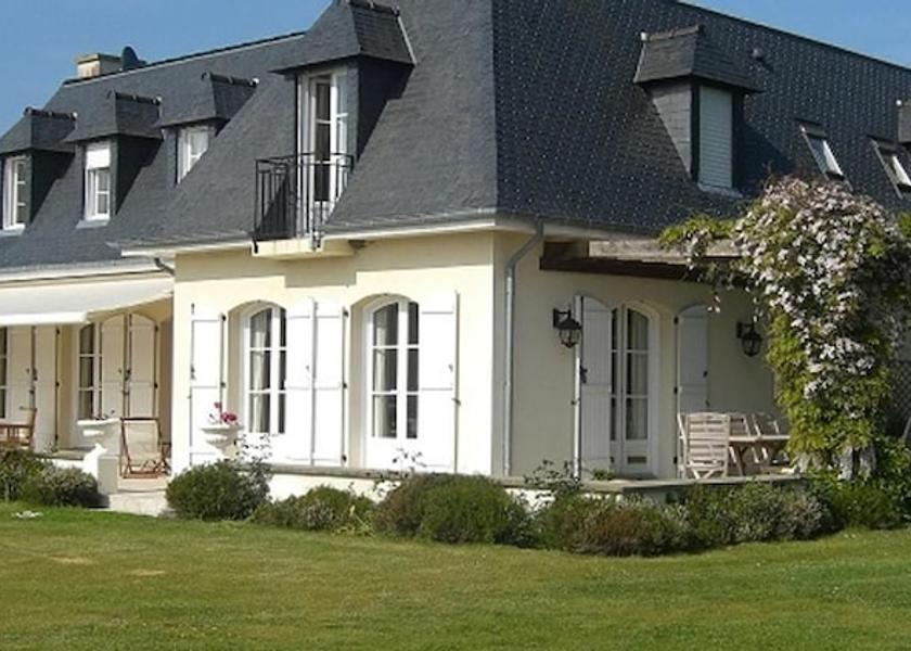 Brittany Epiniac Facade