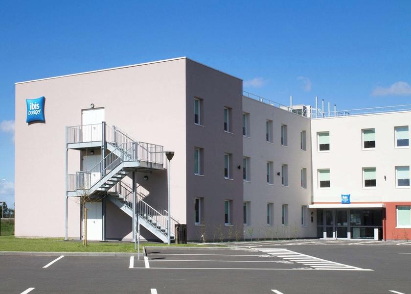Centre - Loire Valley Romorantin-Lanthenay Exterior Detail