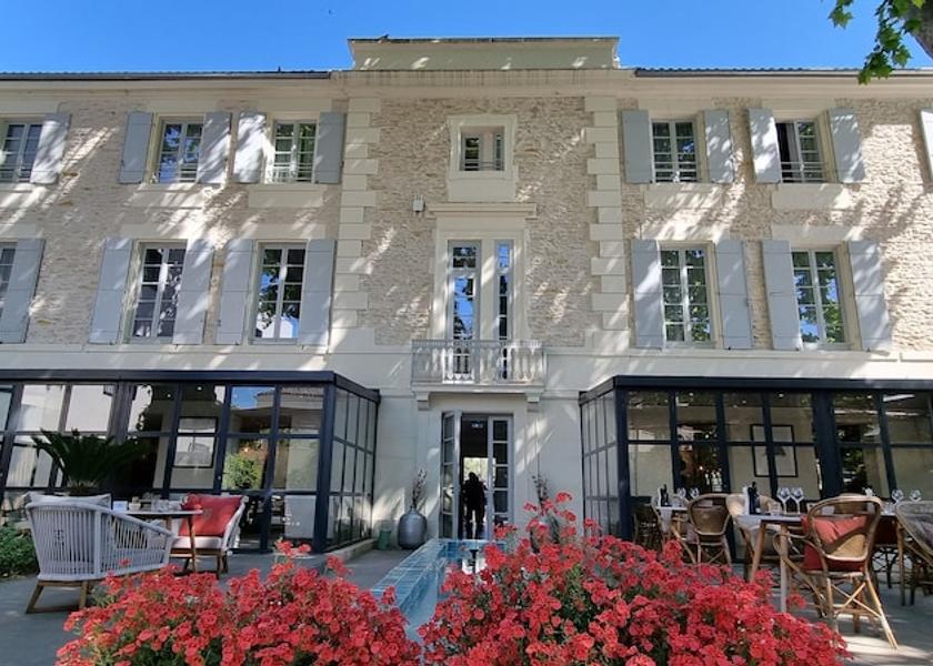 Provence-Alpes-Côte d'Azur St.-Rémy-de-Provence Courtyard