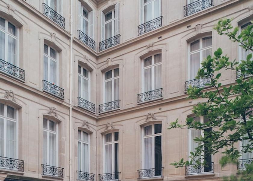 Île-de-France Paris Front of property