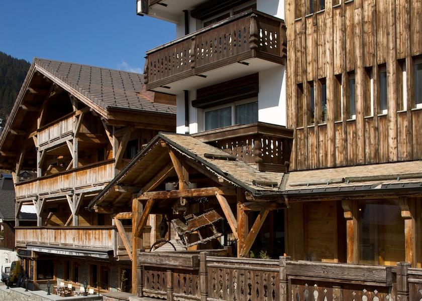 Auvergne-Rhone-Alpes Les Gets Facade