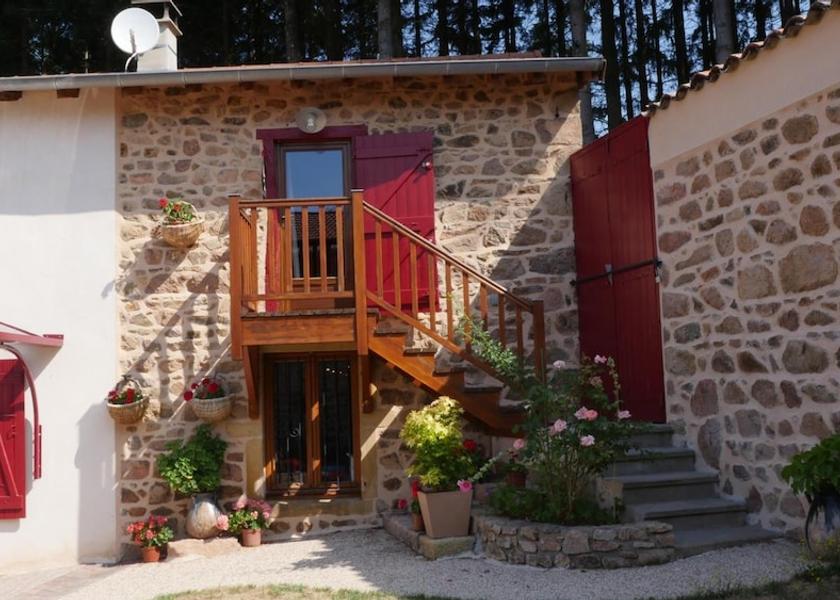 Auvergne-Rhône-Alpes Thizy-les-Bourgs Exterior
