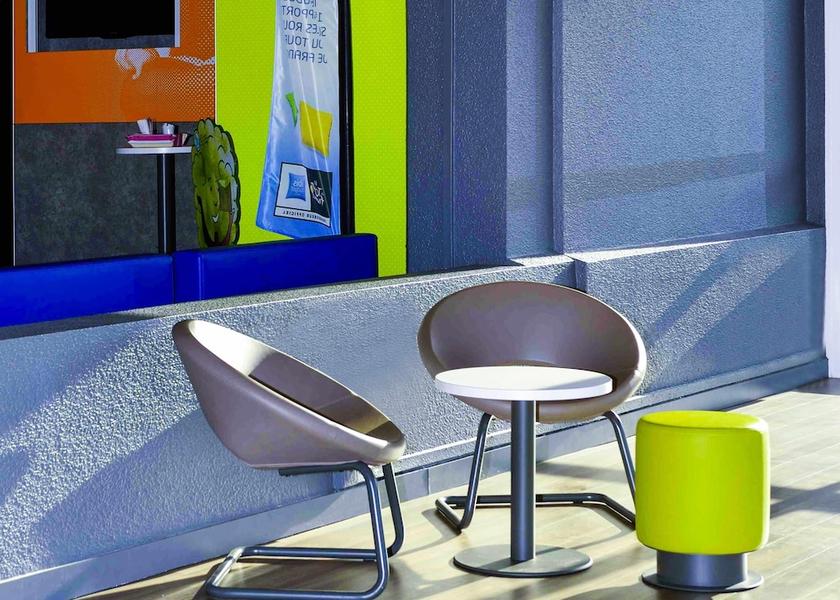 Nouvelle-Aquitaine Bordeaux Exterior Detail