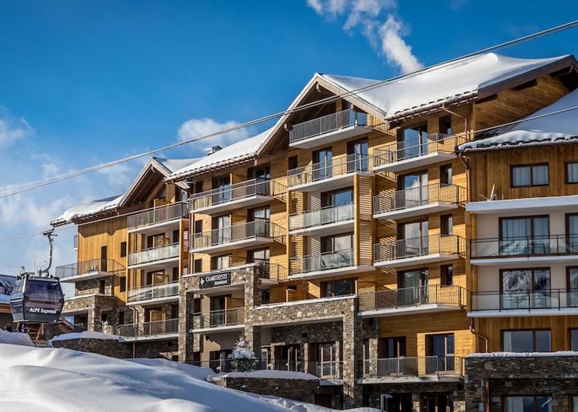 Auvergne-Rhone-Alpes Huez Skiing